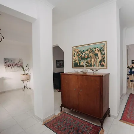 Mythic House Leptokaria