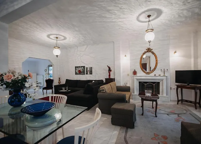 וילה Mythic House