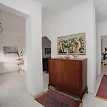 Mythic House ليبتوكاريا