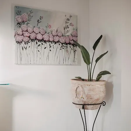 Mythic House Λεπτοκαρυά