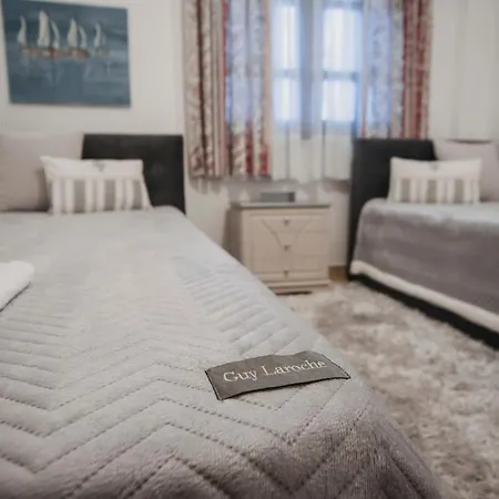 Mythic House * Λεπτοκαρυά