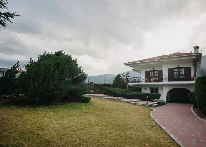 Mythic House Villa Leptokaryá