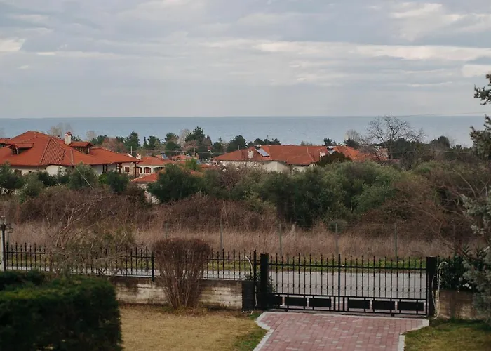 Mythic House Leptokaryá