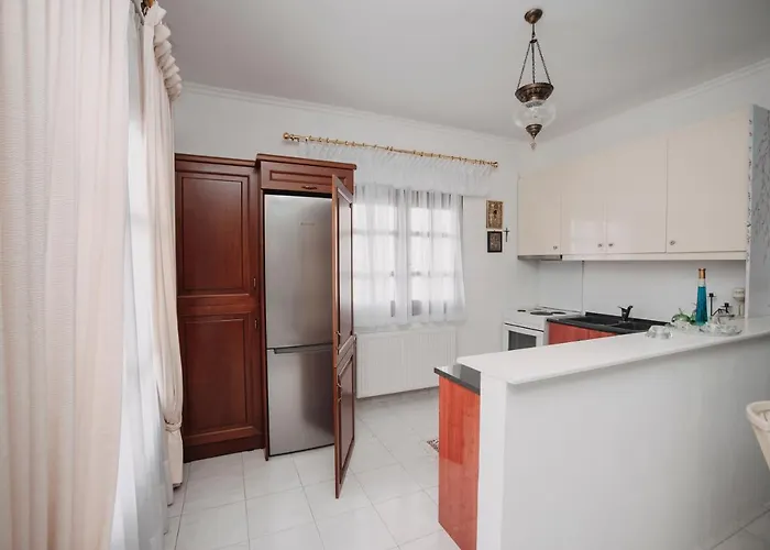 Mythic House Villa Leptokaryá