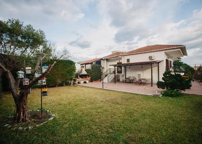 Mythic House Villa Leptokaryá