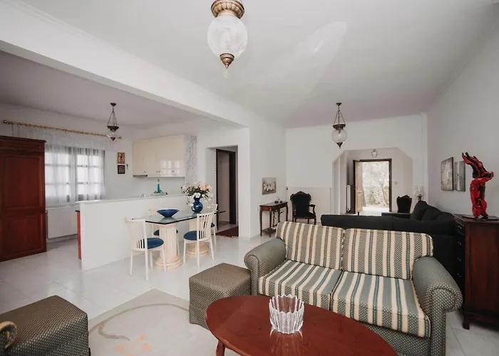 Mythic House Villa *